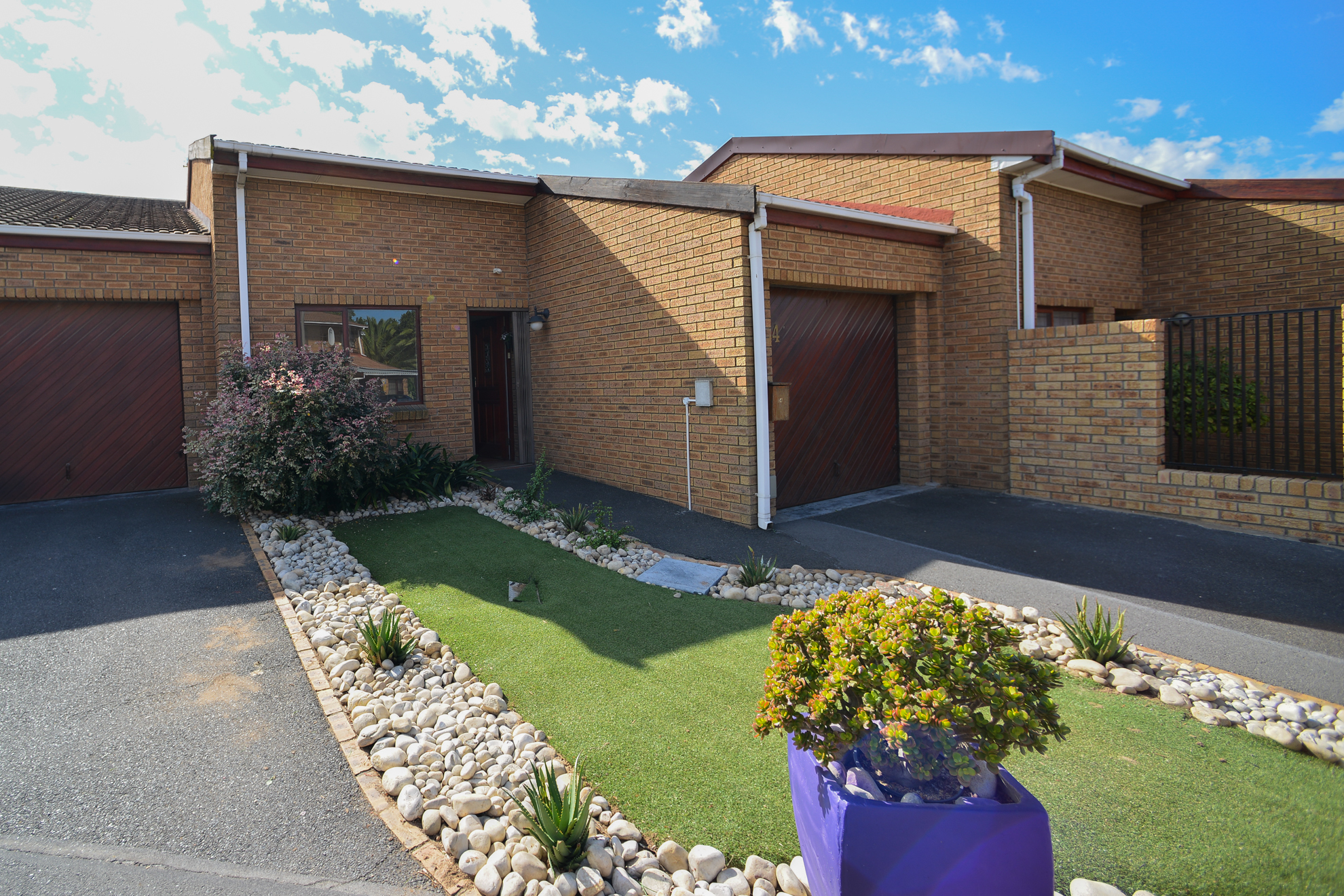 Read more about the article 54 Glen Ive